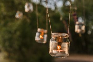 Hanging tea light candles; fall decor ideas