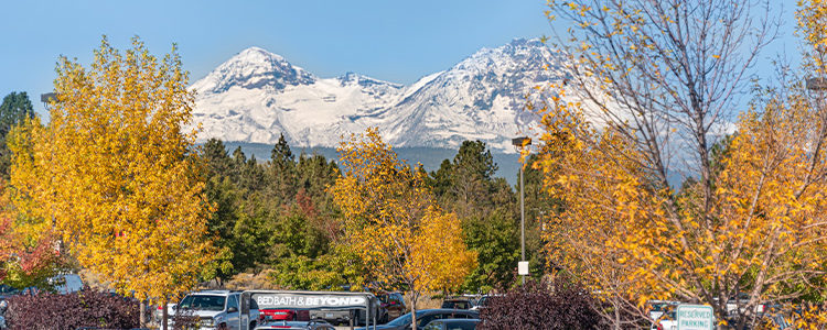 mountain views from CVSC, what to do in bend oregon this fall