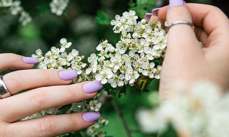 pretty nails bend oregon picking flowers